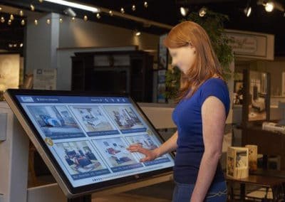 interactive lcd kiosk digital signage